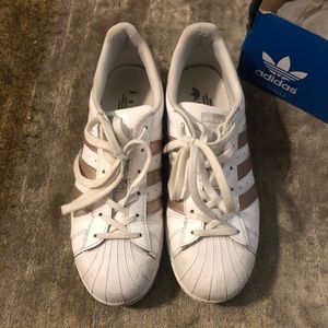 ⭐️Superstar Adidas⭐️